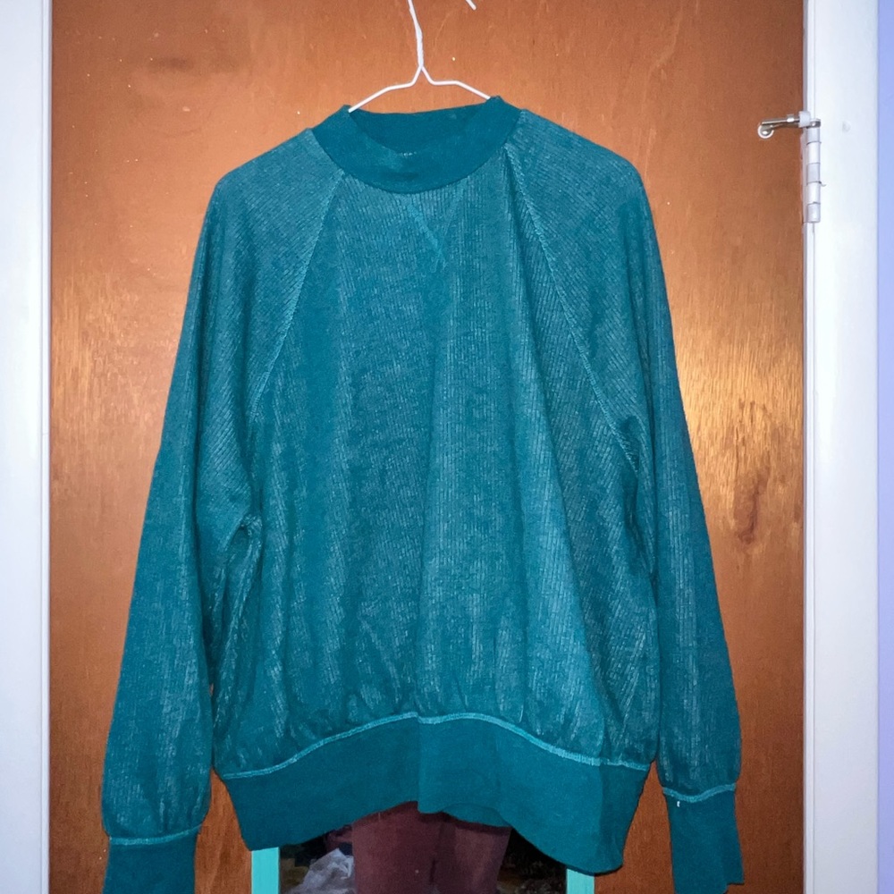 Universal Thread Teal Green Crewneck Sweatshirt